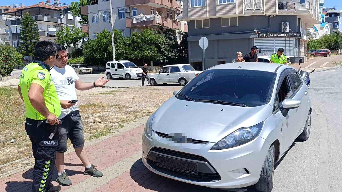 Manavgat'ta Motosiklet ve Otomobil Çarpışması: Bir Yaralı