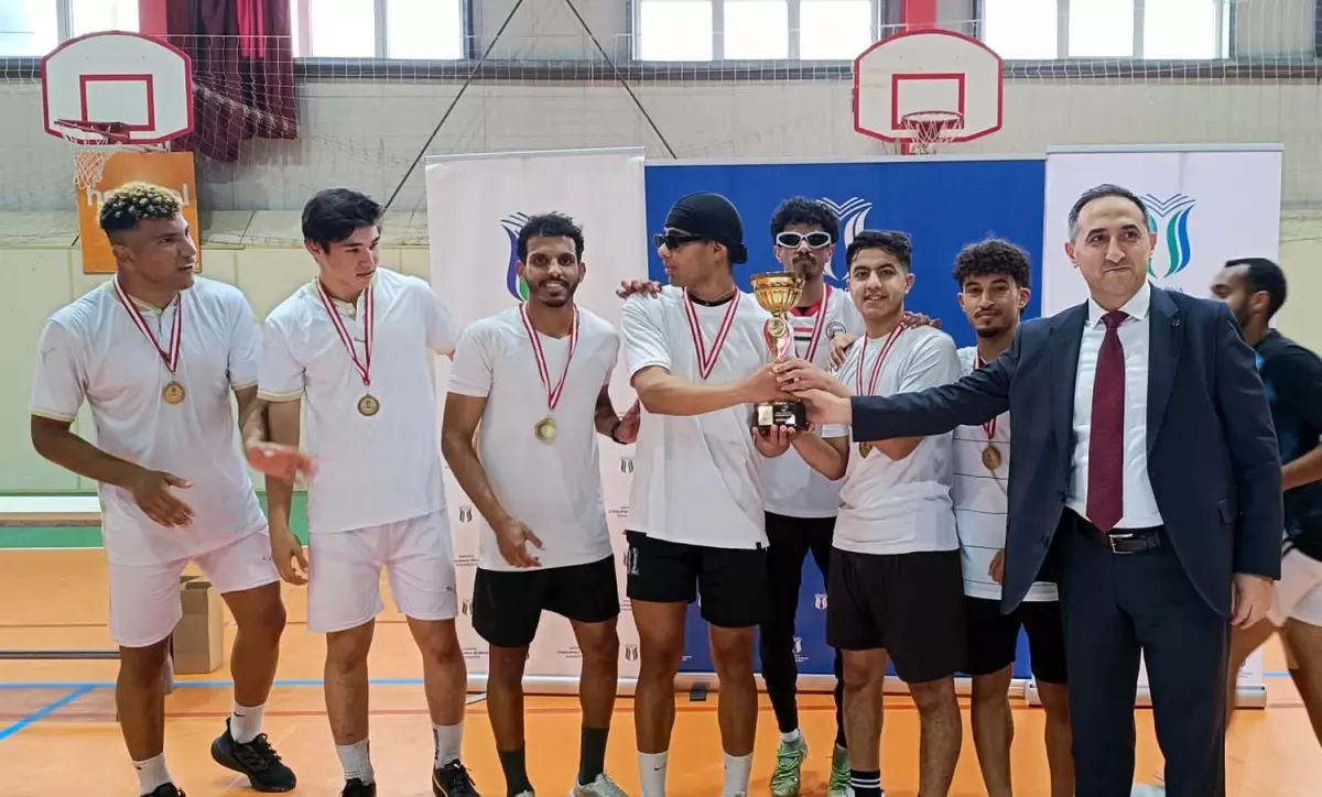SUBÜ'de Öğrenciler Arası Futsal Turnuvası Gerçekleşti