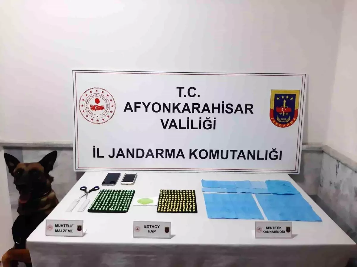 Afyonkarahisar'da Uyuşturucu Operasyonu: 9 Bin 110 Kullanımlık Bonzai Ele Geçirildi