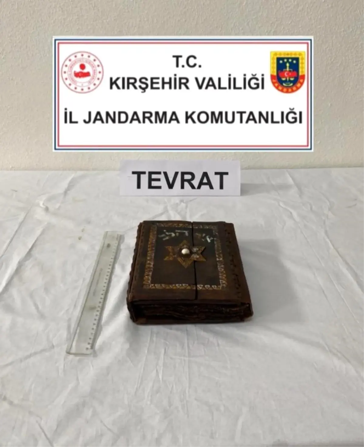 Kırşehir'de 700 Yıllık El Yazması Tevrat Ele Geçirildi