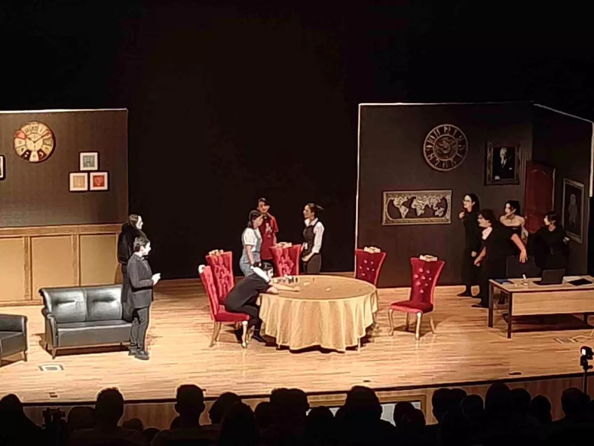 Kayseri'de Kumar Bağımlılığına Dikkat Çekmek İçin Tiyatro Oyunu