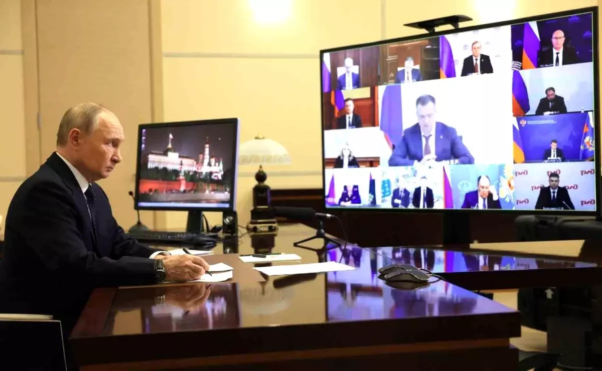 Putin, Kiev Rejimini Terör Örgütü Olarak Nitelendirdi