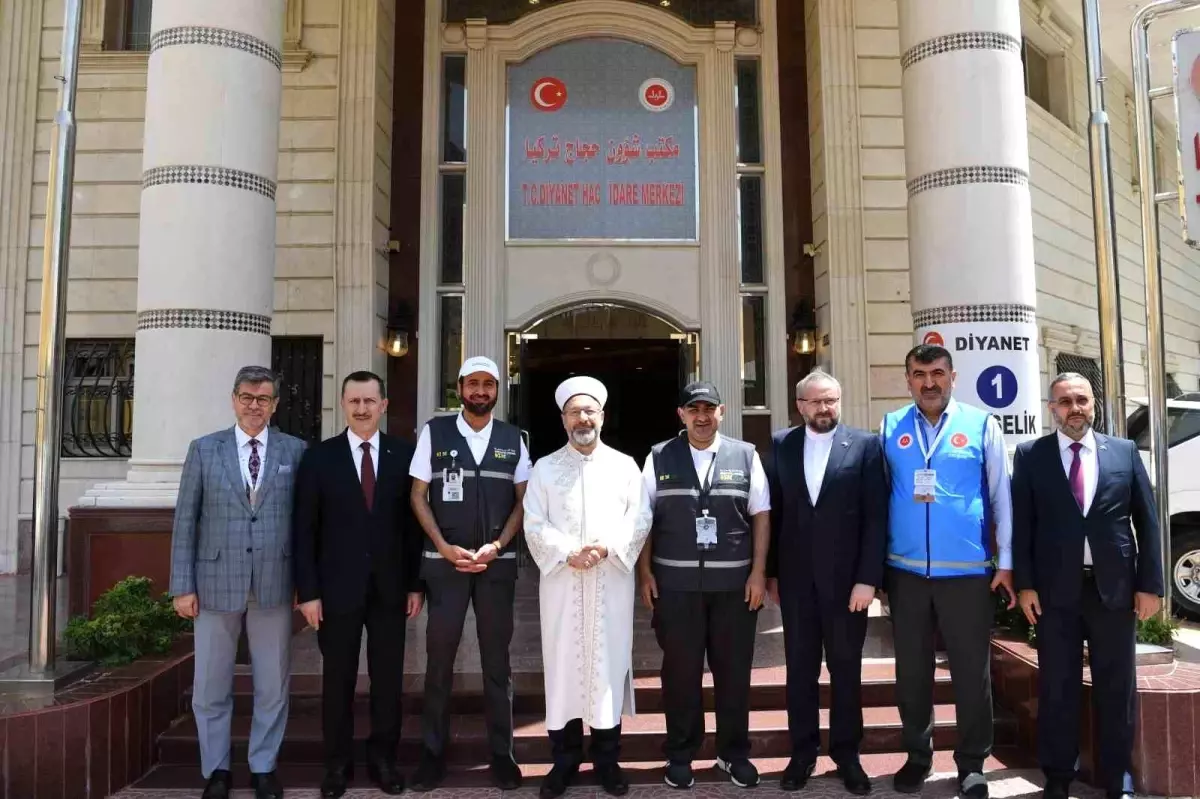 Diyanet İşleri Başkanı Erbaş, Suudi Arabistan Hac ve Umre Bakanı ile Görüştü