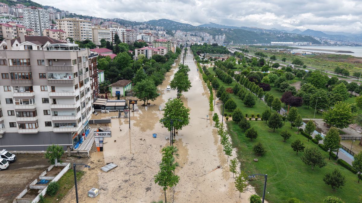 Trabzon'da Şiddetli Yağışlar Sel ve Heyelanlara Neden Oldu