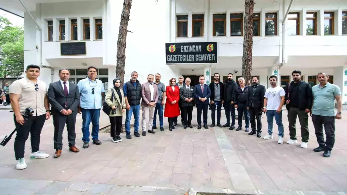 Vali Aydoğdu, Erzincan Gazeteciler Cemiyeti'ni Ziyaret Etti