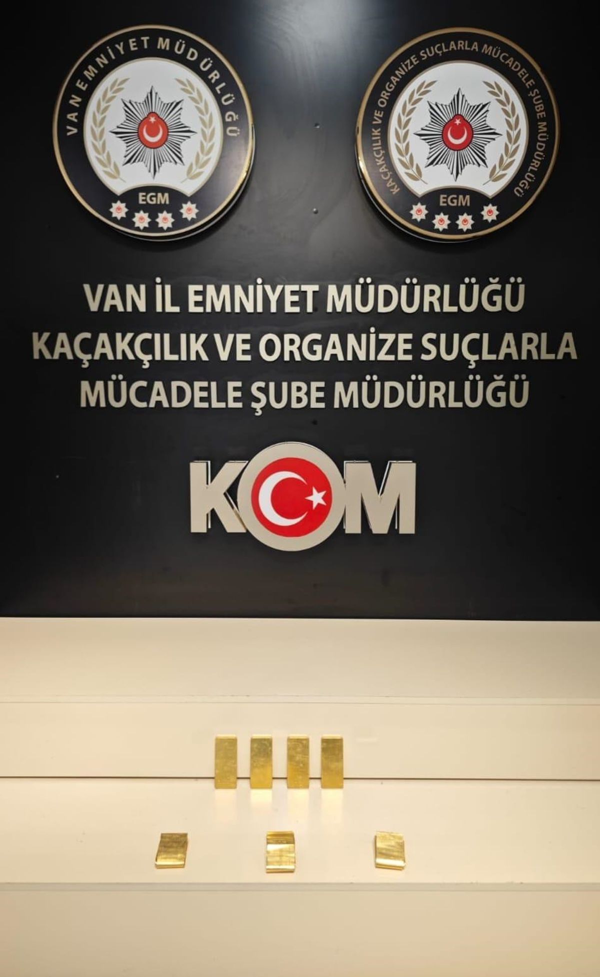 Van'da 30 Milyon TL Değerinde Kaçak Altın Ele Geçirildi