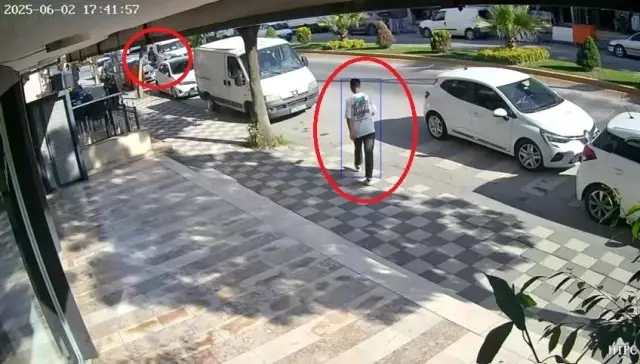 Thugs beat a mother and her son in the middle of the street