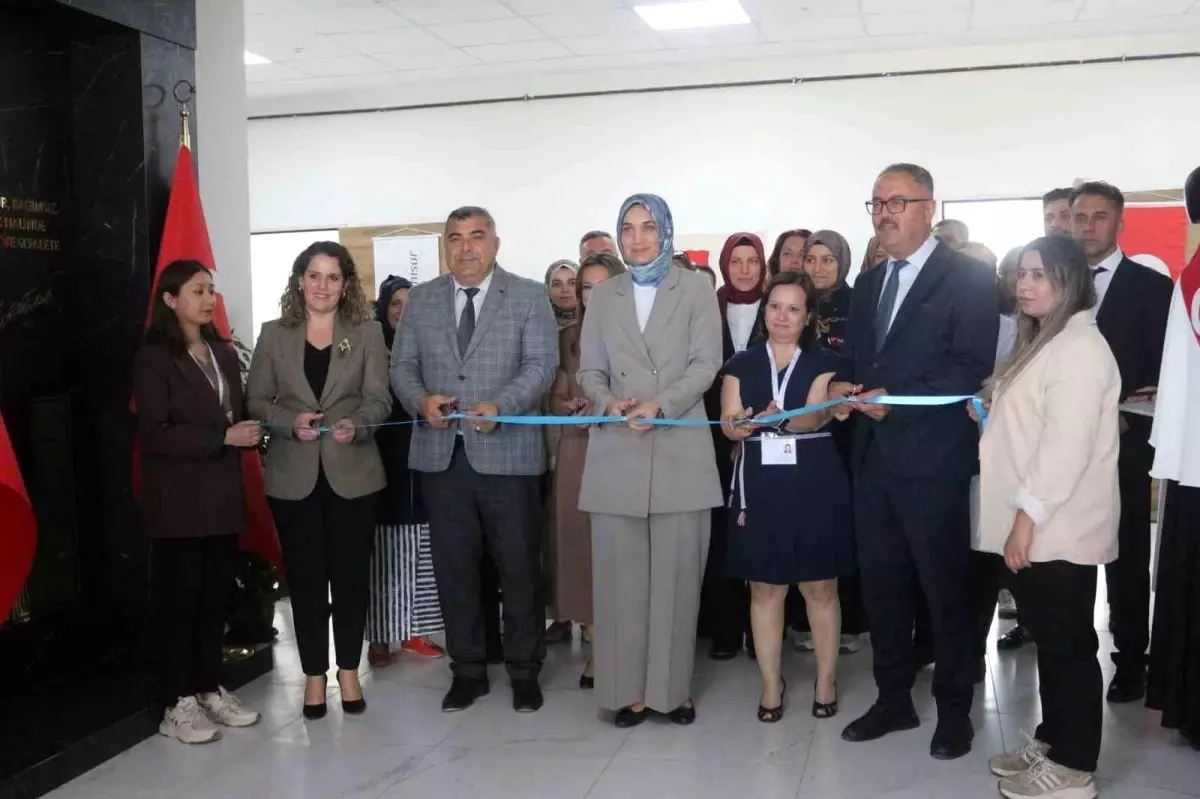 Afyonkarahisar Olgunlaşma Enstitüsü'nden Yöresel Kültürü Buluşturan Sergi