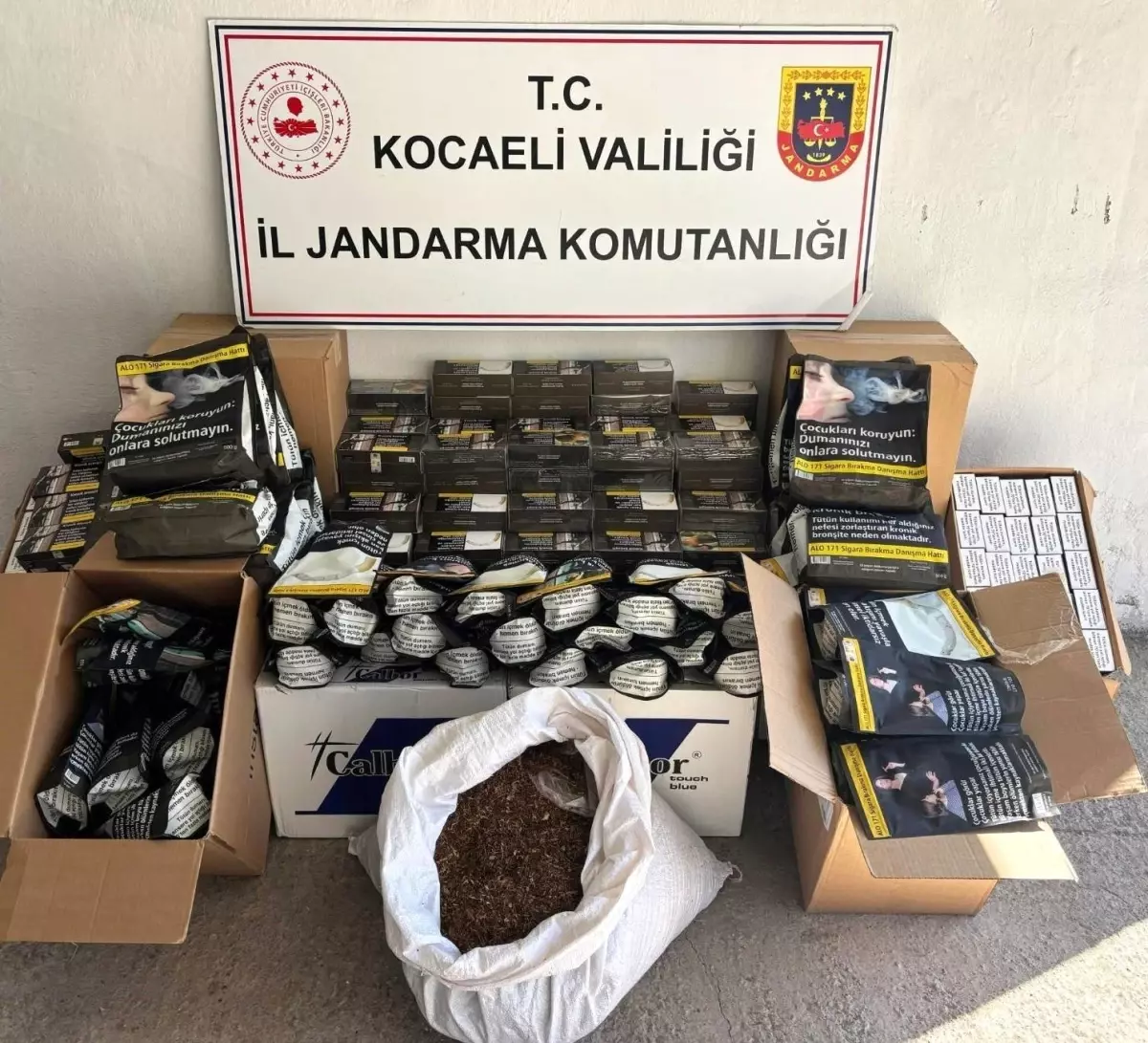 Kocaeli'de Kaçak Elektronik Sigara ve Tütün Operasyonu