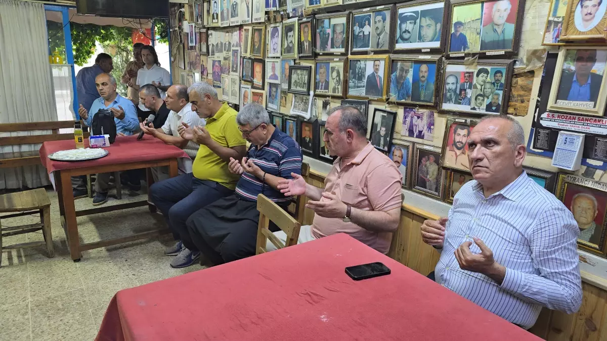 Kozan'da 'Ölüler Kahvesi'nde Geleneksel Bayram Etkinliği