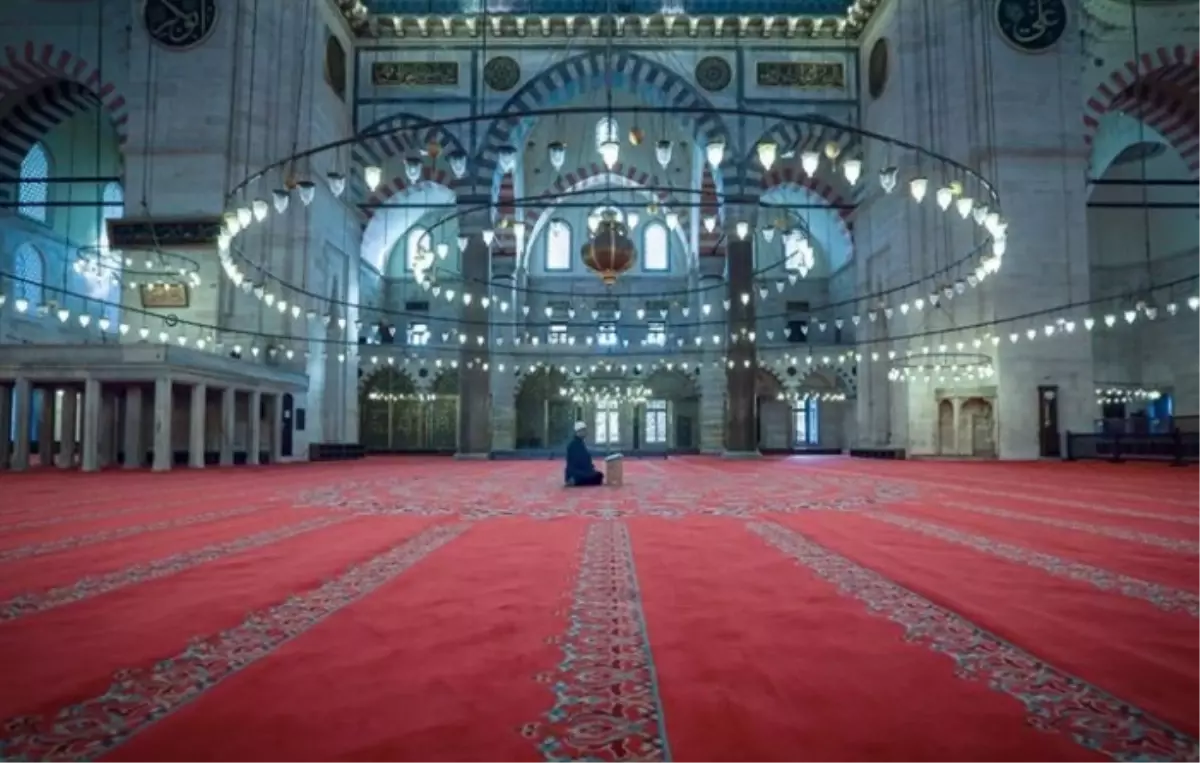 Arefe günü orucu nasıl niyet edilir?