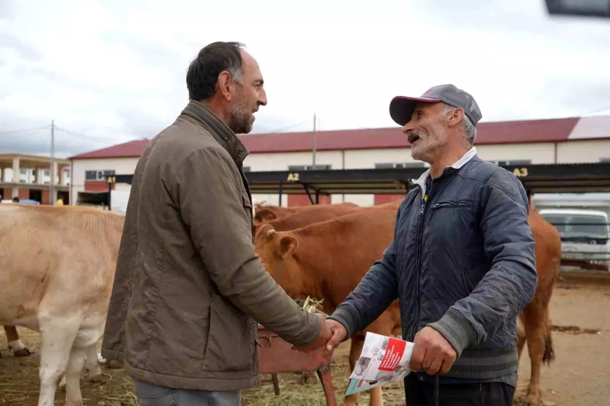 Bayburt'ta Kurban Pazarı Hareketli Geçti