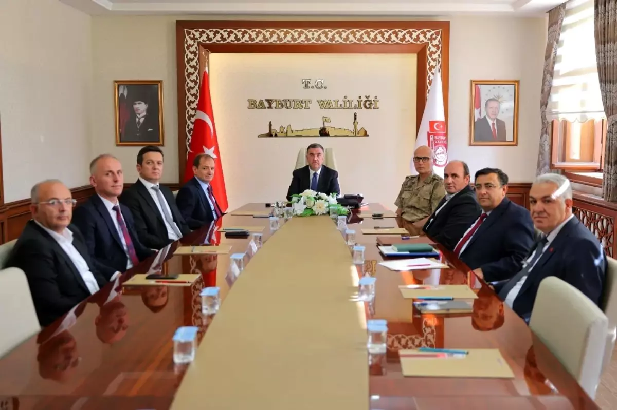 Bayburt'ta Sahipsiz Hayvanlar İçin Toplantı Gerçekleştirildi