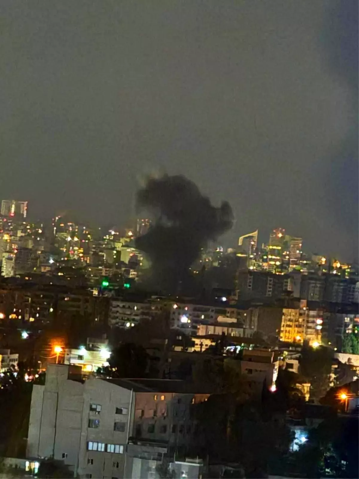 İsrail Ordu'sundan Beyrut'a Hava Saldırısı
