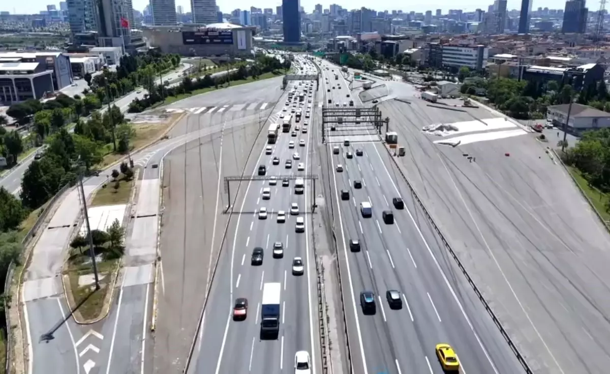 İstanbul'da Kurban Bayramı Trafik Yoğunluğu Başladı