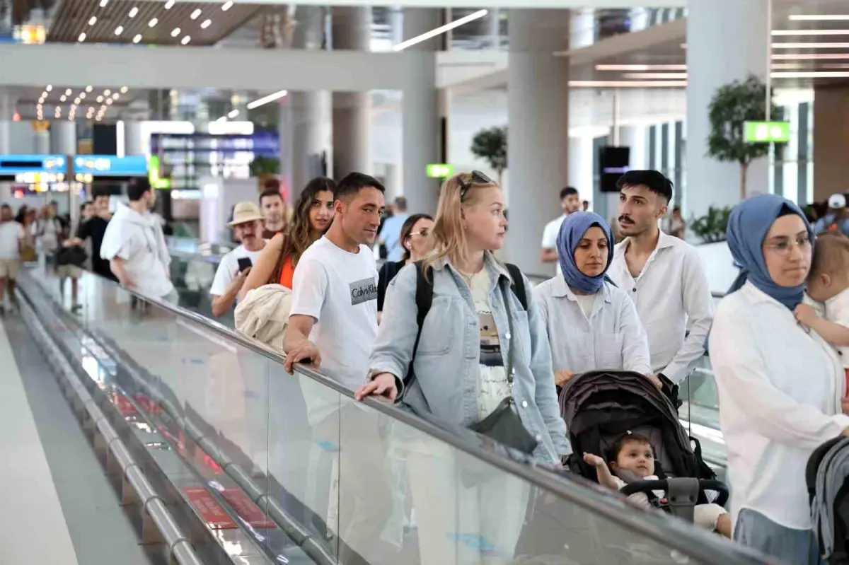 Kurban Bayramı'nda İstanbul Havalimanı'nda Yoğunluk: 245 Bin Yolcu Bekleniyor