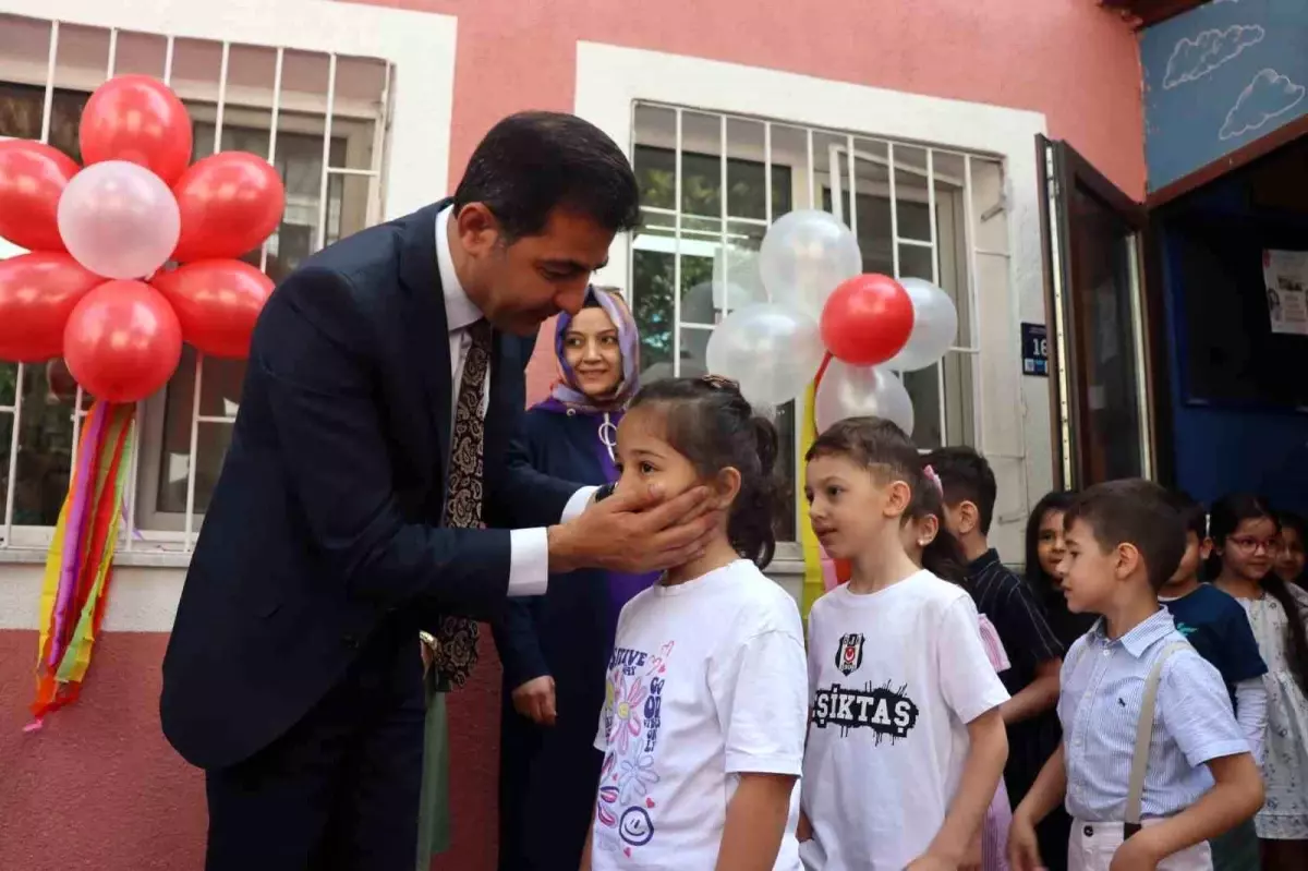 Kayseri'de 100 Bin Öğrenci ve 7 Bin Öğretmenden Bayramlaşma Etkinliği