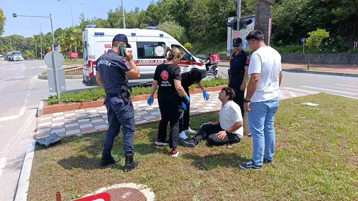 Manavgat'ta Kavşak Kazası: 1 Yaralı