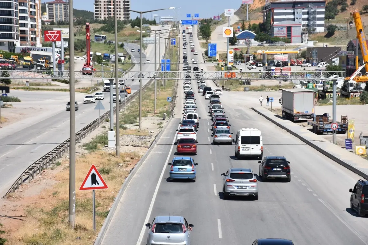 Kırıkkale'de Kurban Bayramı Arifesi Trafik Yoğunluğu