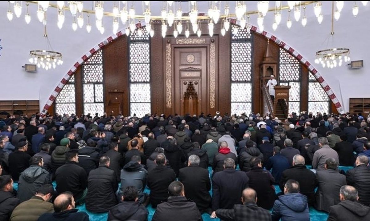 Konya bayram namazı saat kaçta 2025? Kurban Bayramı namaz vakti ne zaman? Diyanet il il Kurban Bayramı namaz saatleri!