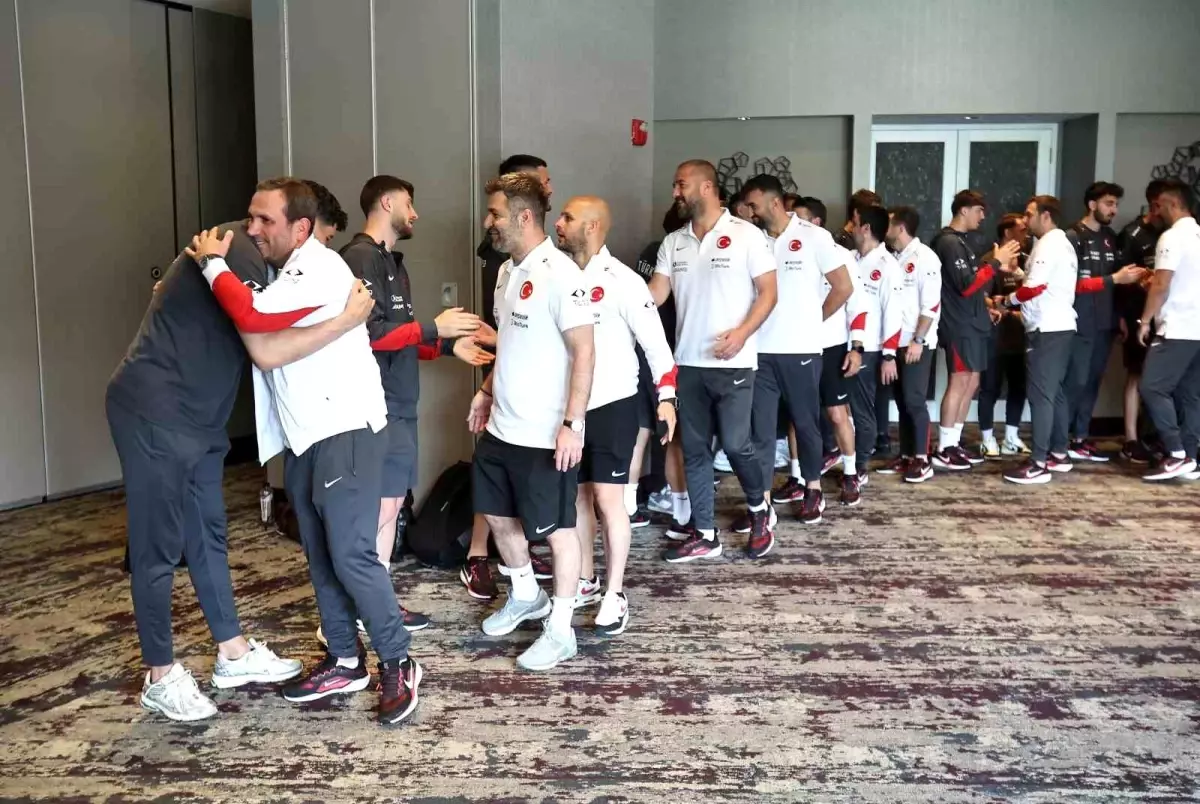 A Milli Takım, ABD Yolculuğu Öncesi Bayramlaşma Töreni Düzenledi