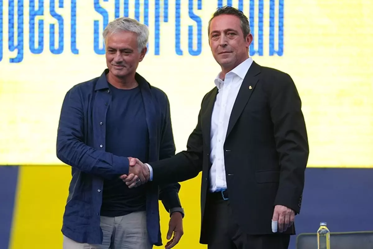 Ali Koç, Jose Mourinho ile görüşmek için Londra'ya gitti