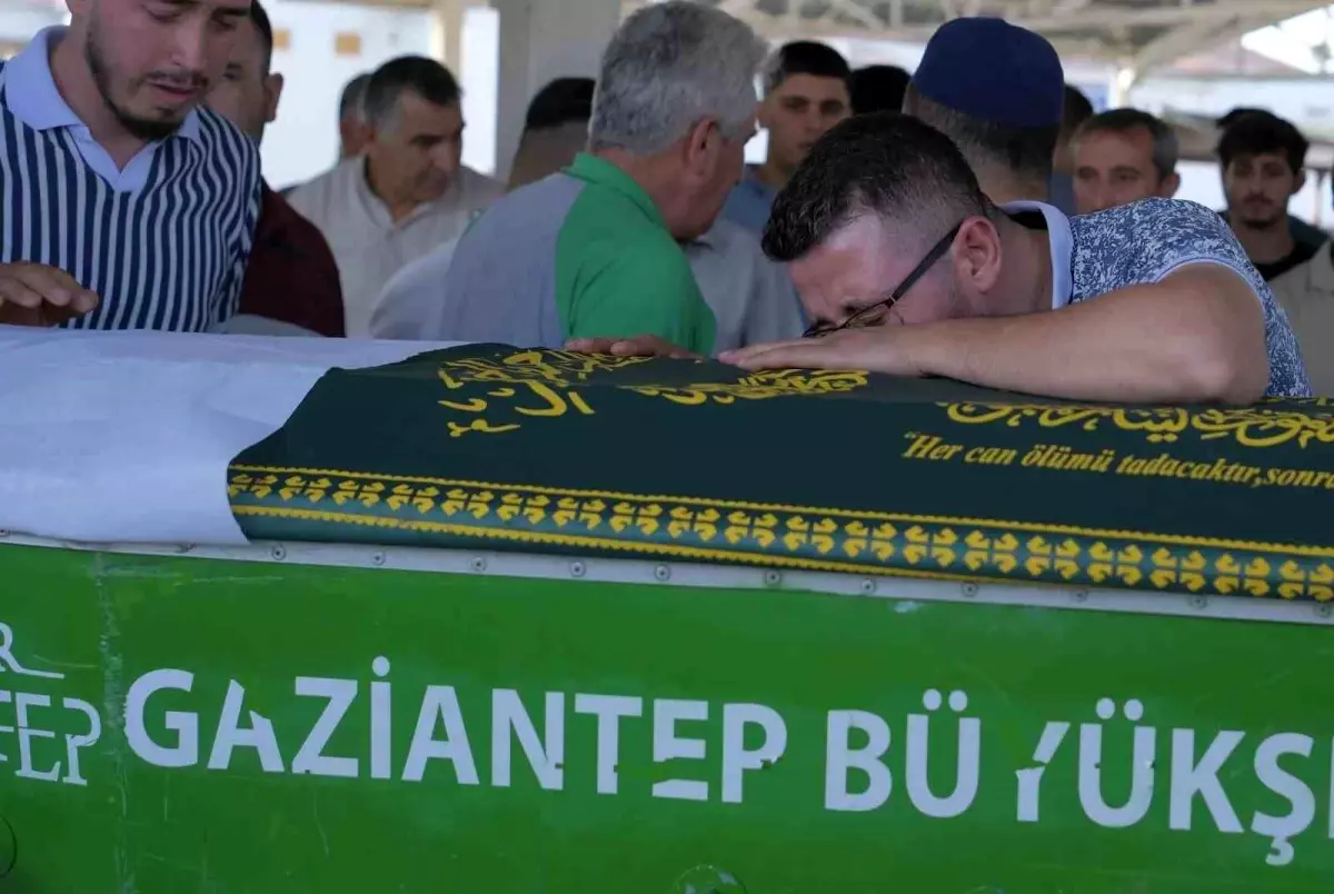 5 Yaşındaki Elif Azra, Kanserle Mücadelesini Kaybetti