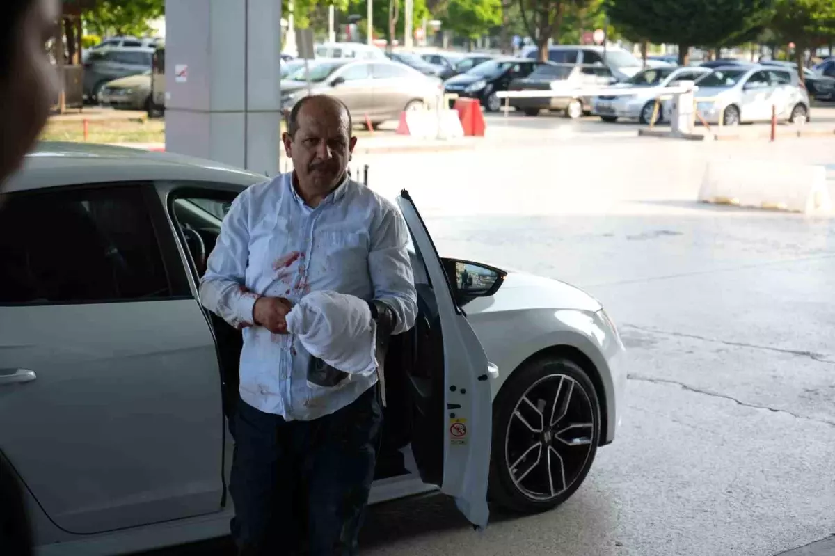Acemi Kasaplar Kurban Kesiminde Yaralandı