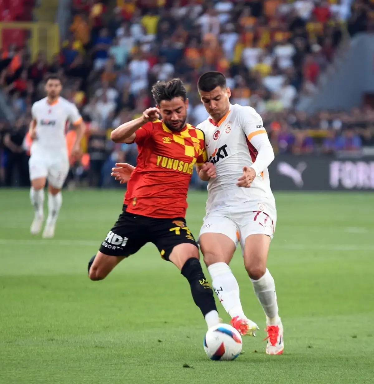 Göztepe, Ogün Bayrak ile Devam Kararı Aldı