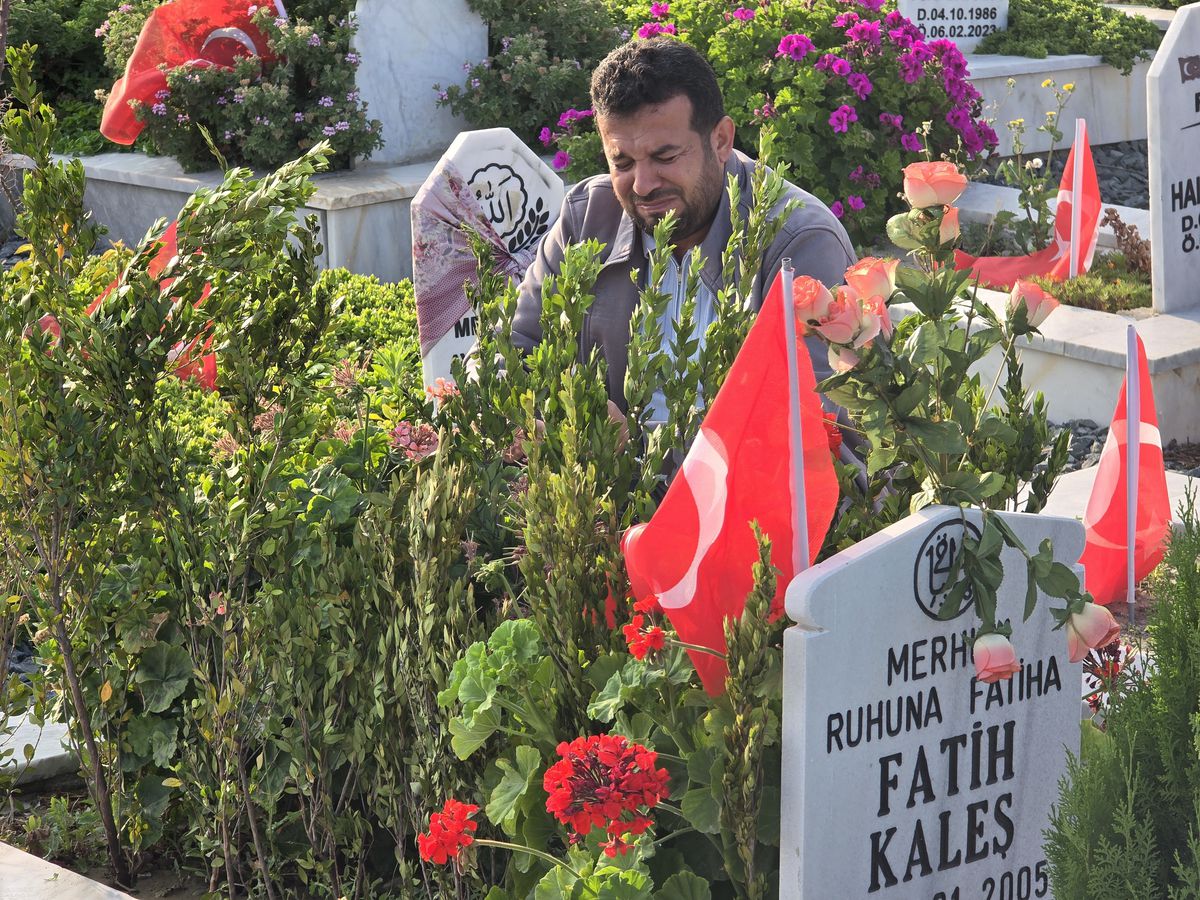 Hatay'da Deprem Şehitliği Ziyareti