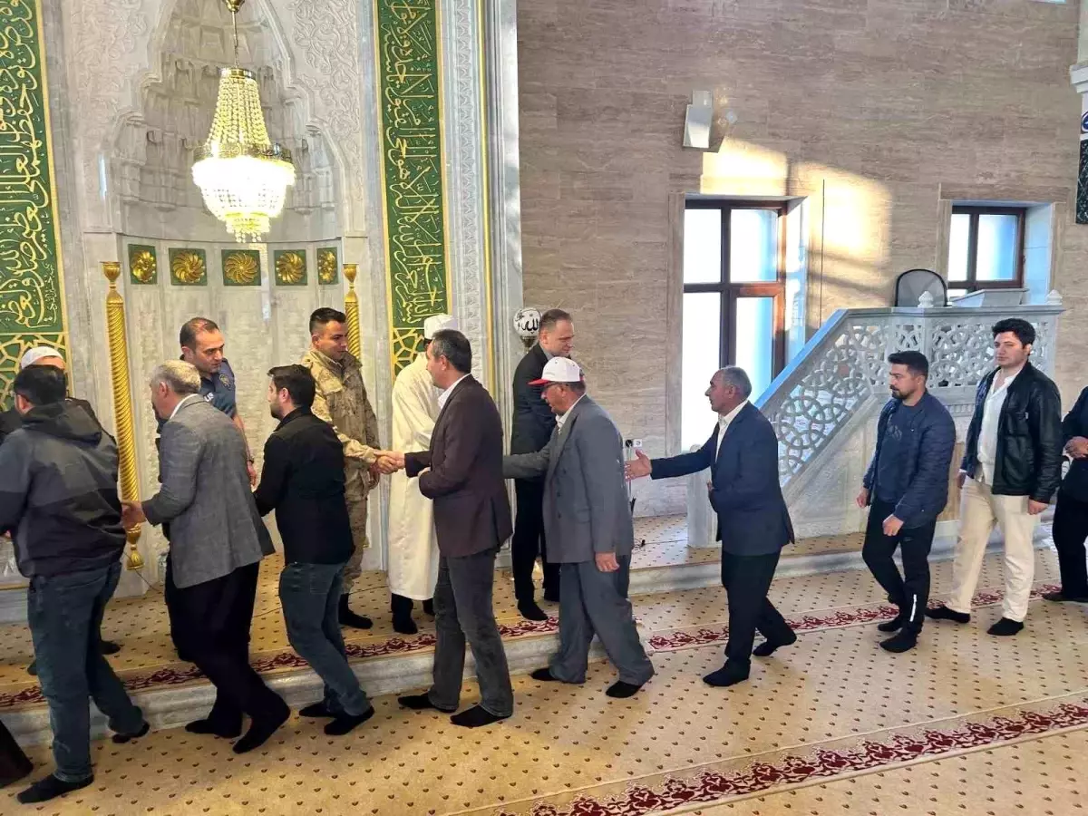 Bulanık Kaymakamı Koşansu'dan Bayram Kutlaması