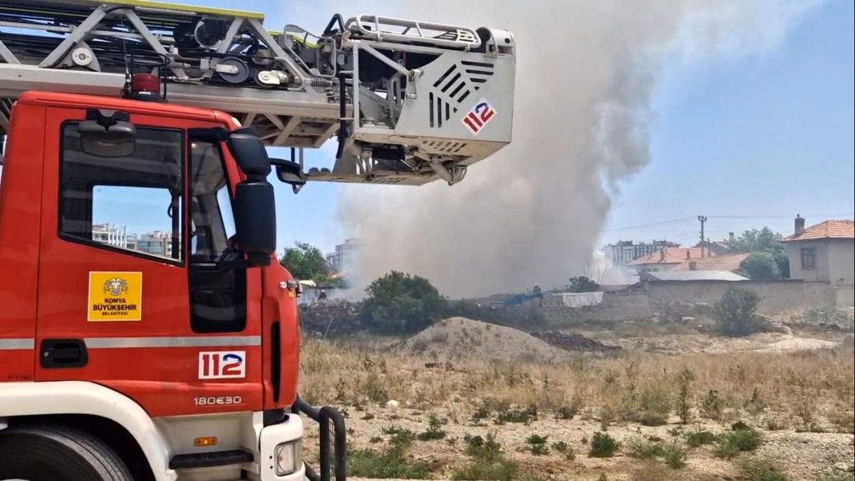 Konya'da Metruk Binada Yangın Paniği