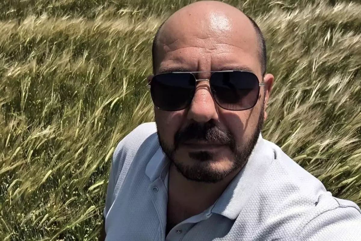 Selfi çekerken tişörtünde çok sayıda kene olduğunu fark etti