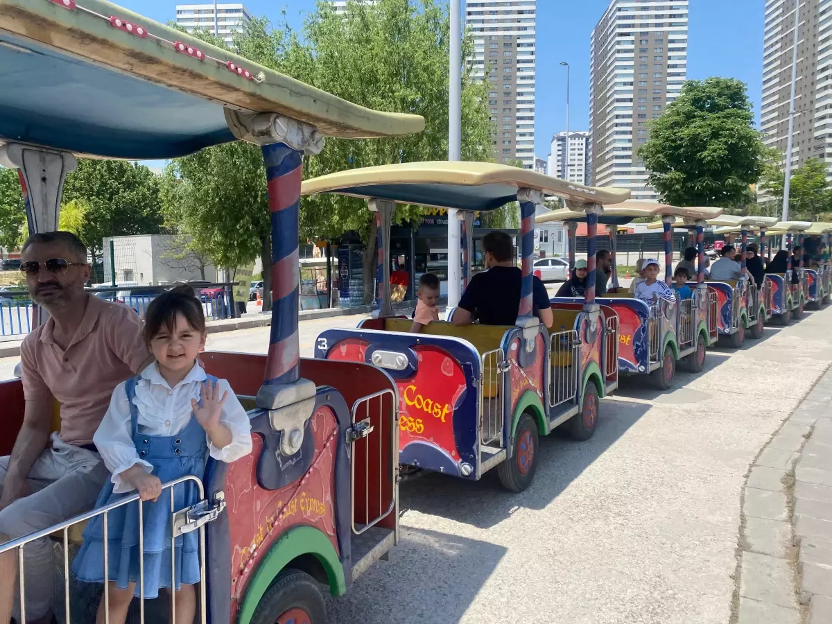 Ankara'da Kurban Bayramı Tatilinde Parklar Dolu