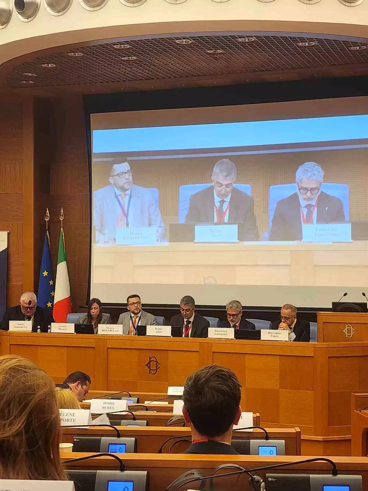 MHP'li Aydın Roma'da Organize Suçlarla Mücadele Konferansına Katıldı
