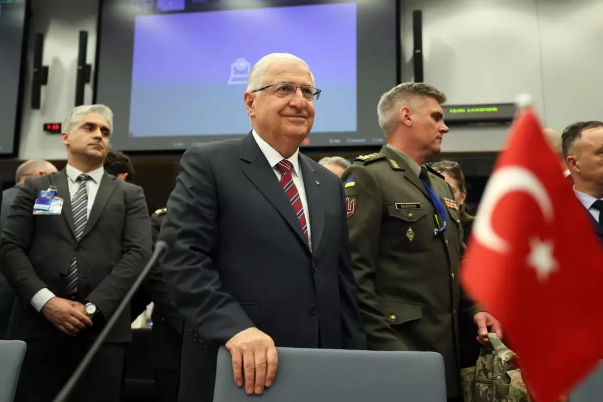 NATO Savunma Bakanları Toplantısı: İhracat Kısıtlamaları ve Güvenlik Vurgusu