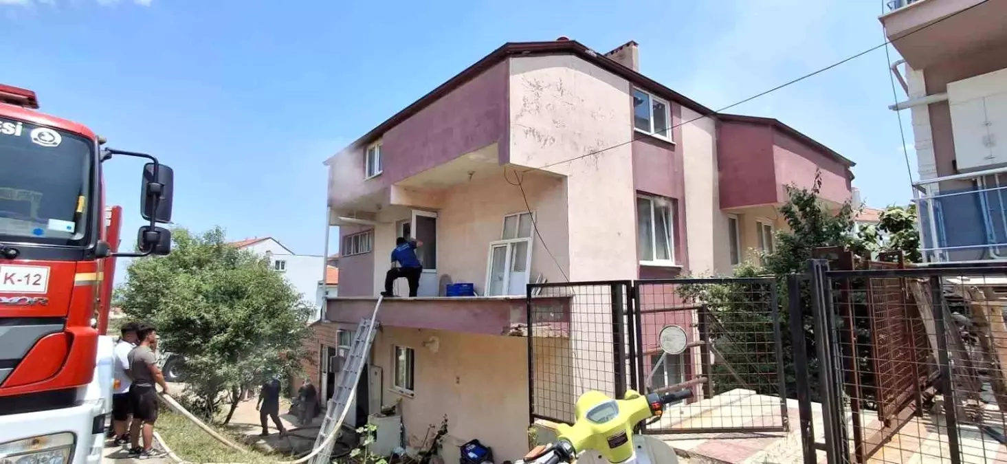Denizli'de Yangın: İtfaiye Ekipleri Müdahale Etti