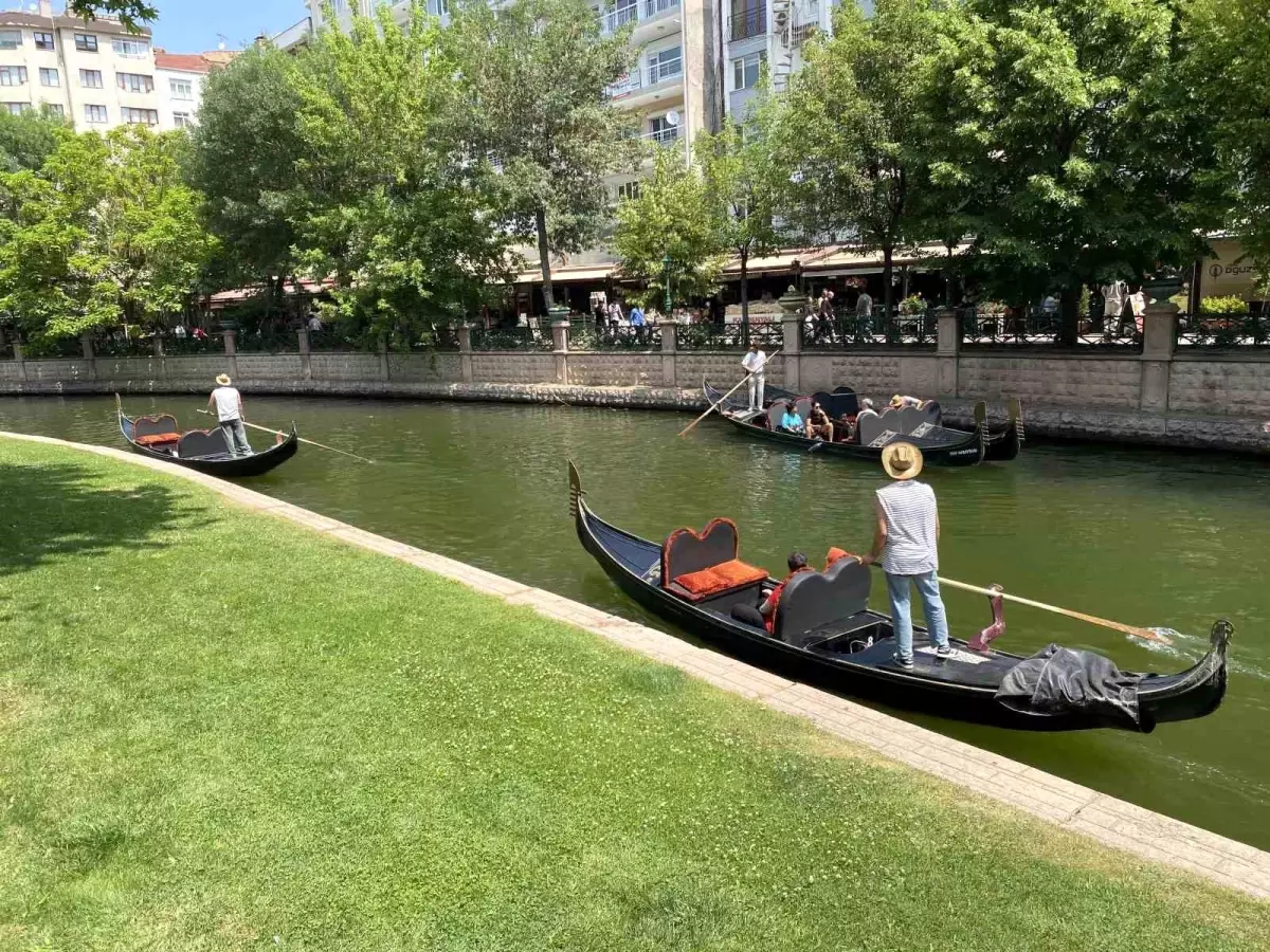 Kurban Bayramı'nda Eskişehir'de Gondol Seferlerine Yoğun İlgi