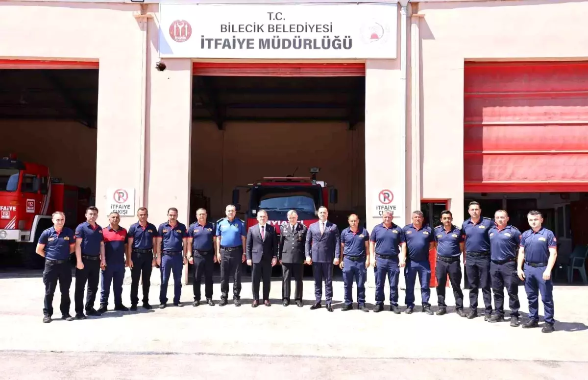 Bilecik Valisi Faik Oktay Sözer'den bayram ziyaretleri