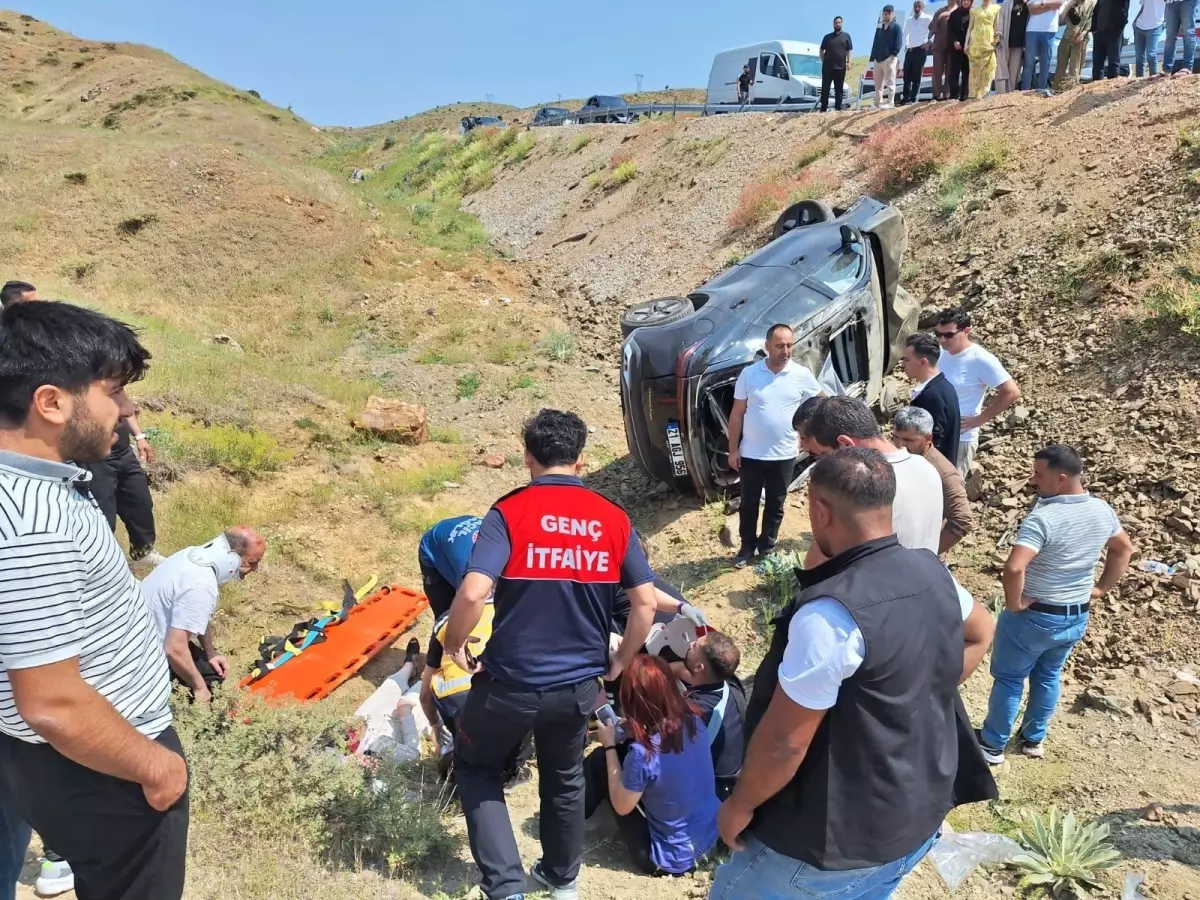 Bingöl'de Otomobil Kazasında 5 Yaralı