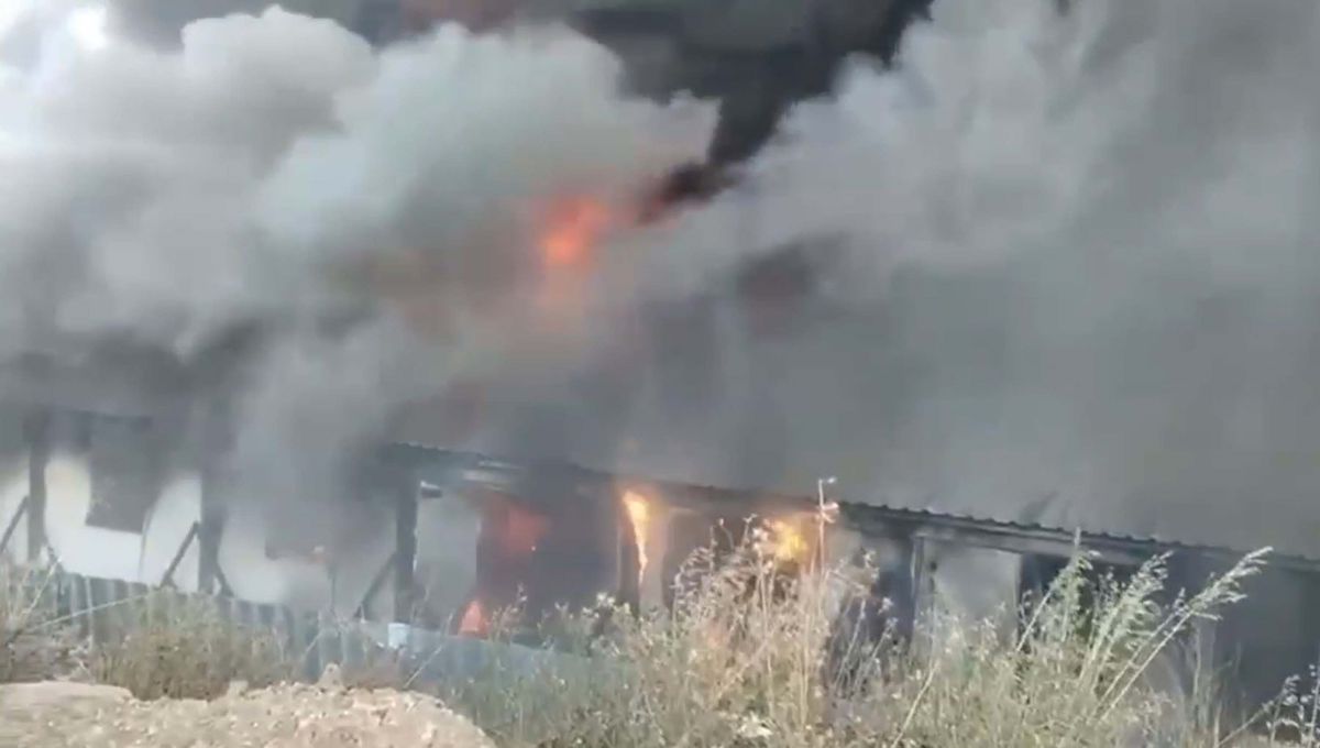 Bodrum'da Şantiye Alanında Yangın: 30 Konteyner Zarar Gördü