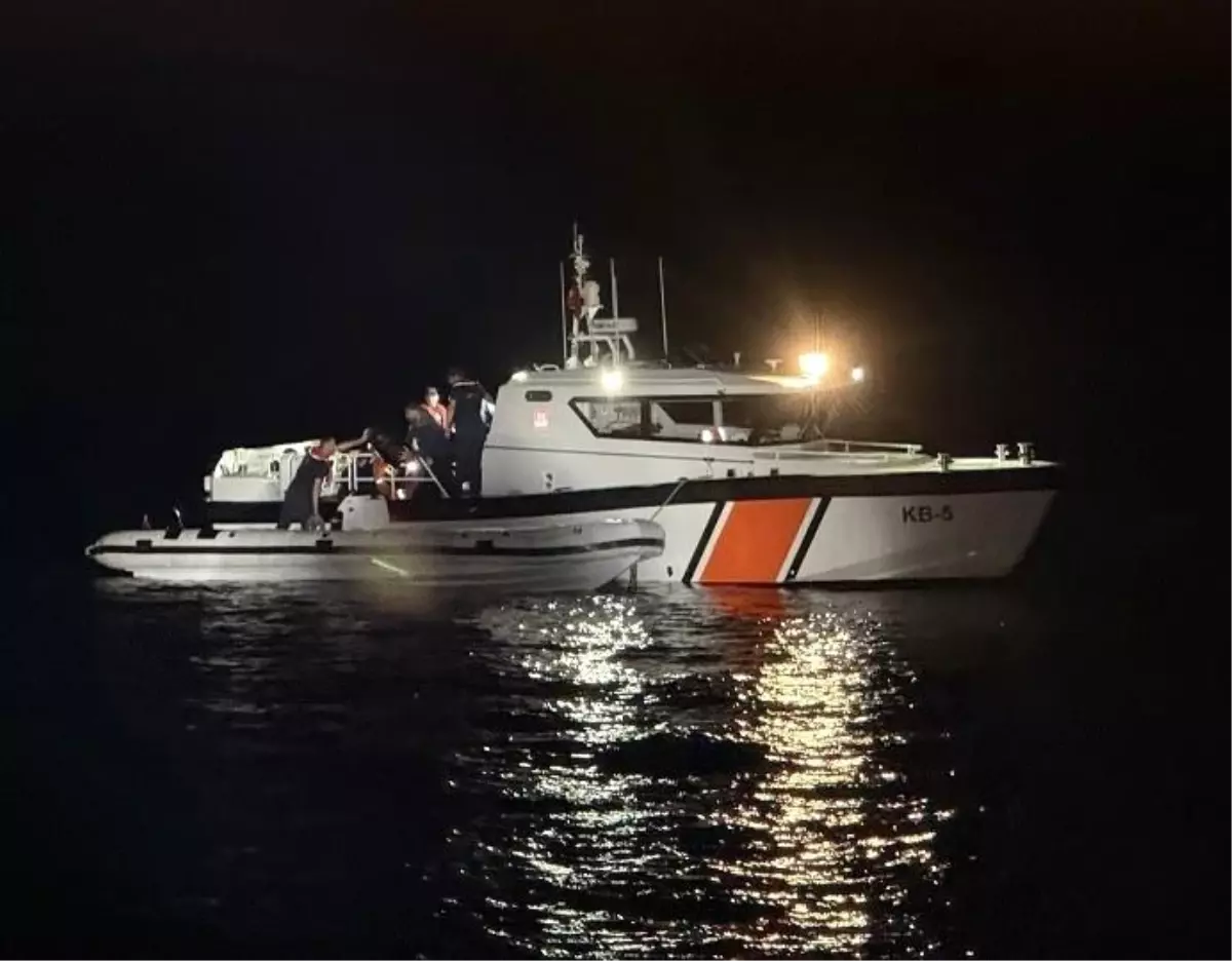Çanakkale Boğazı'nda 18 Kaçak Göçmen ve 1 Kaçakçı Yakalandı