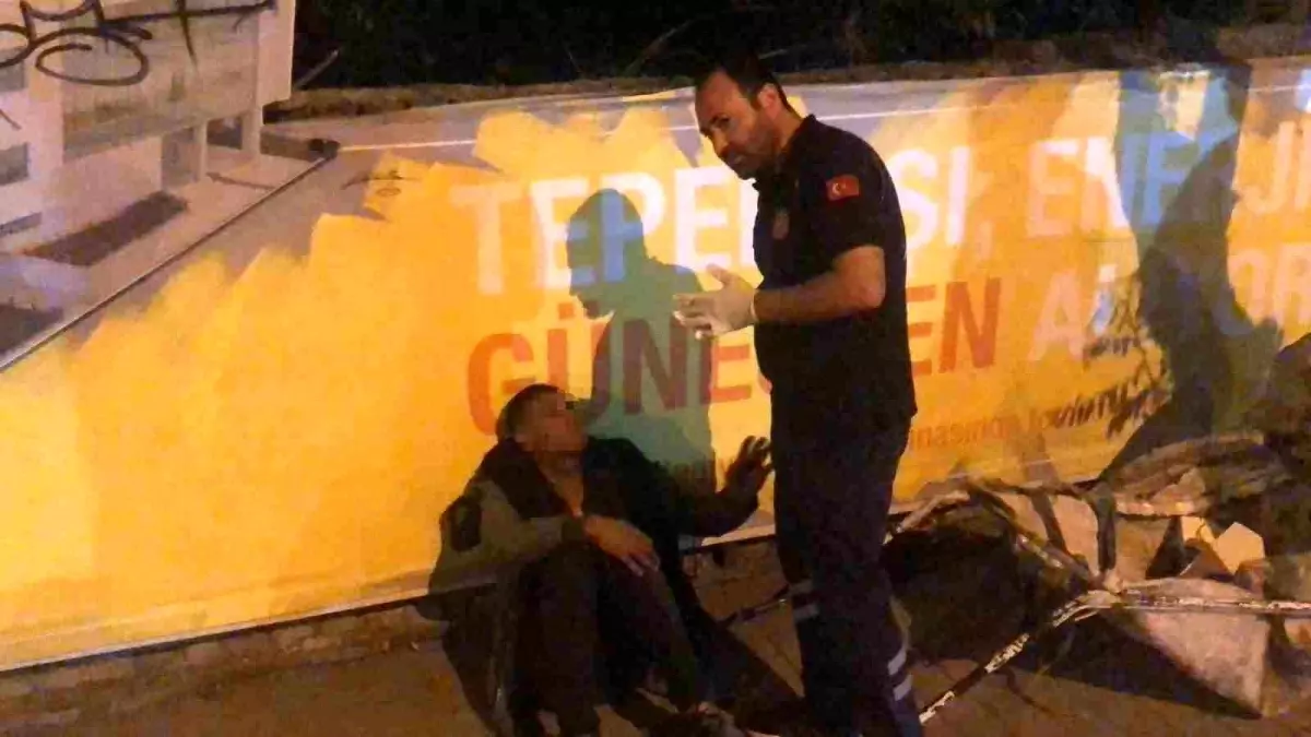 Dilenci Bayılma Numarasıyla Para Topladığı İddiasıyla Sağlık Ekiplerine Direndi