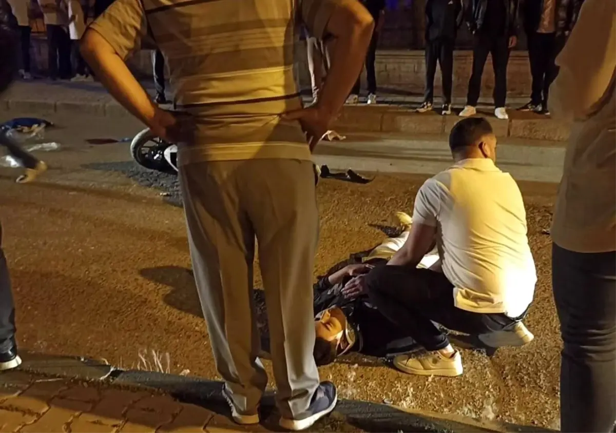 Van'ın Erciş İlçesinde Motosiklet Kazası: 3 Yaralı