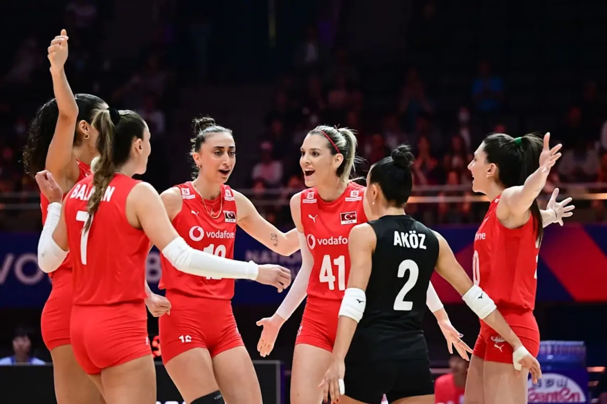 Filenin Sultanları, Polonya'yı da devirdi