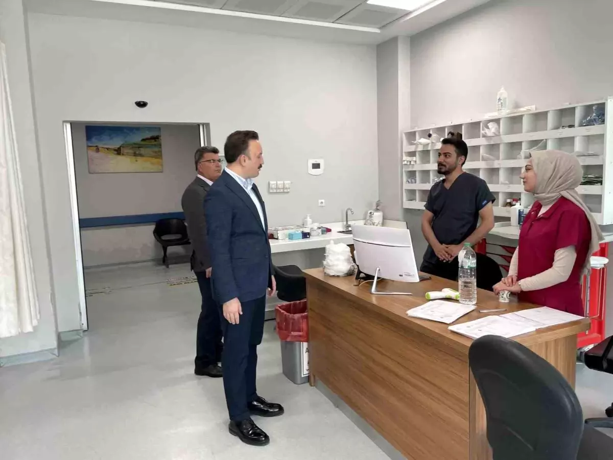 Malazgirt Kaymakamı Bayram, Güvenlik Güçleri ve Hastaları Ziyaret Etti