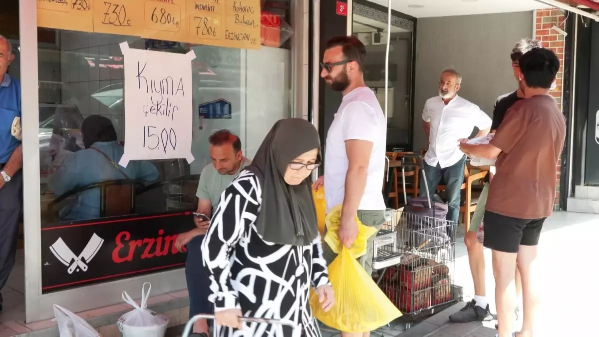 Kurban Bayramı'nda Kasaplarda Kıyma Yoğunluğu