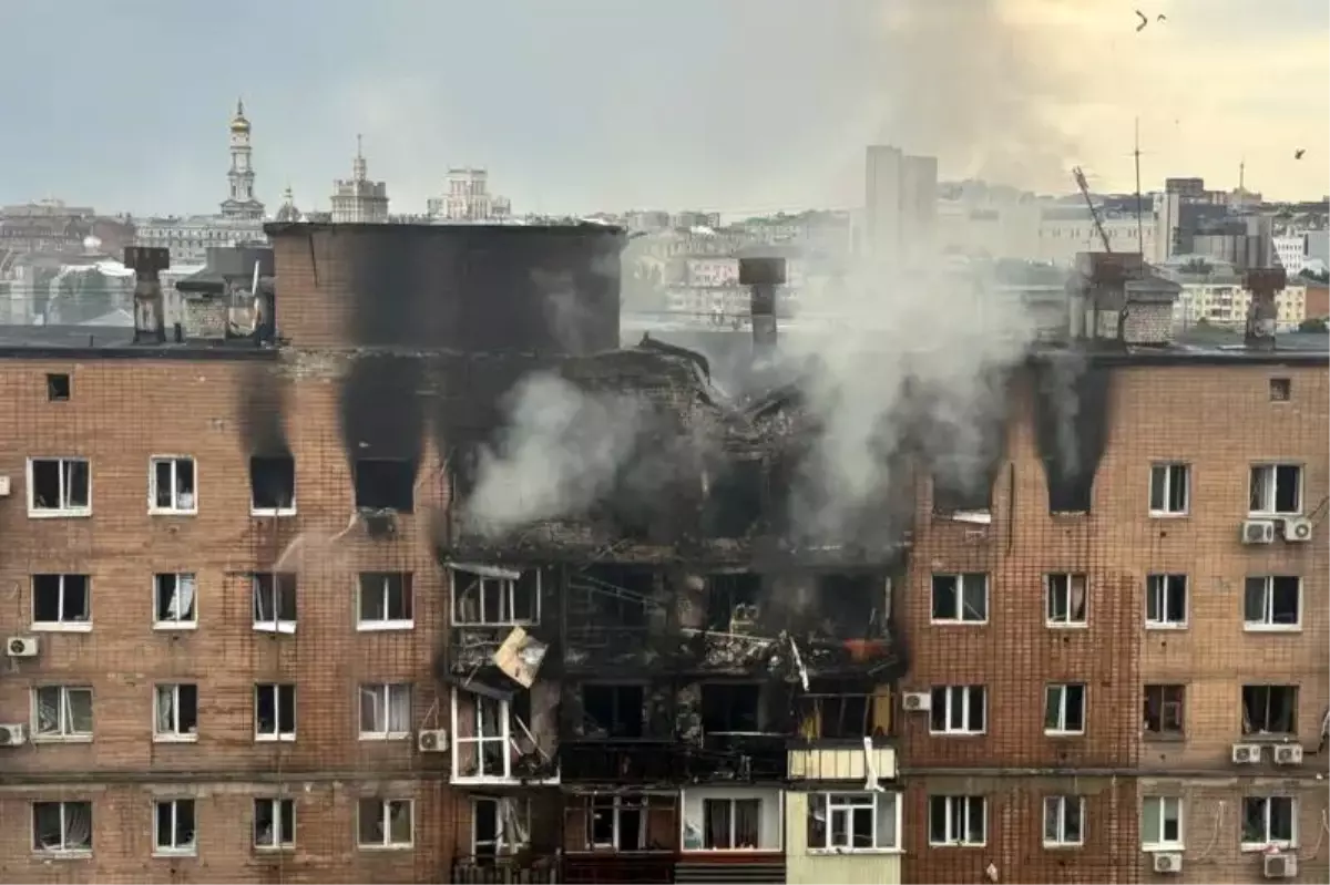 Ukrayna'nın Kiev'ine Rusya'dan Saldırı: 4 Ölü, 20 Yaralı