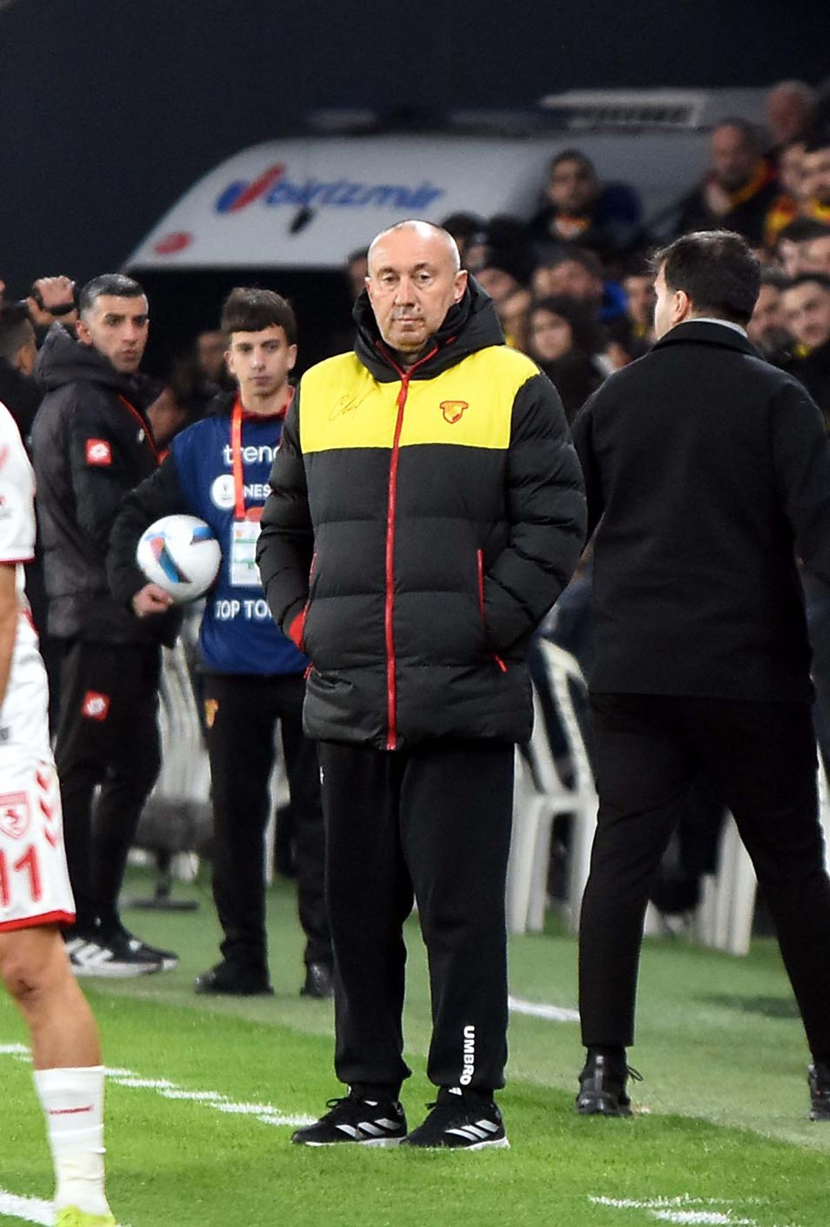 Göztepe Teknik Direktörü Stoilov: 'Sezonu 8'inci bitirmek bizim için bir başarıdır'