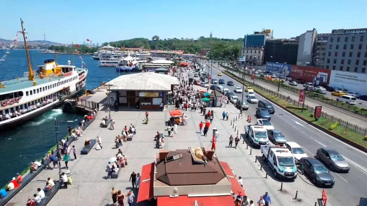 Eminönü, Kurban Bayramı'nda Yerli ve Yabancı Turistlerle Doldudu
